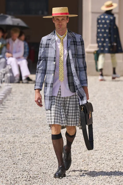 Look 54